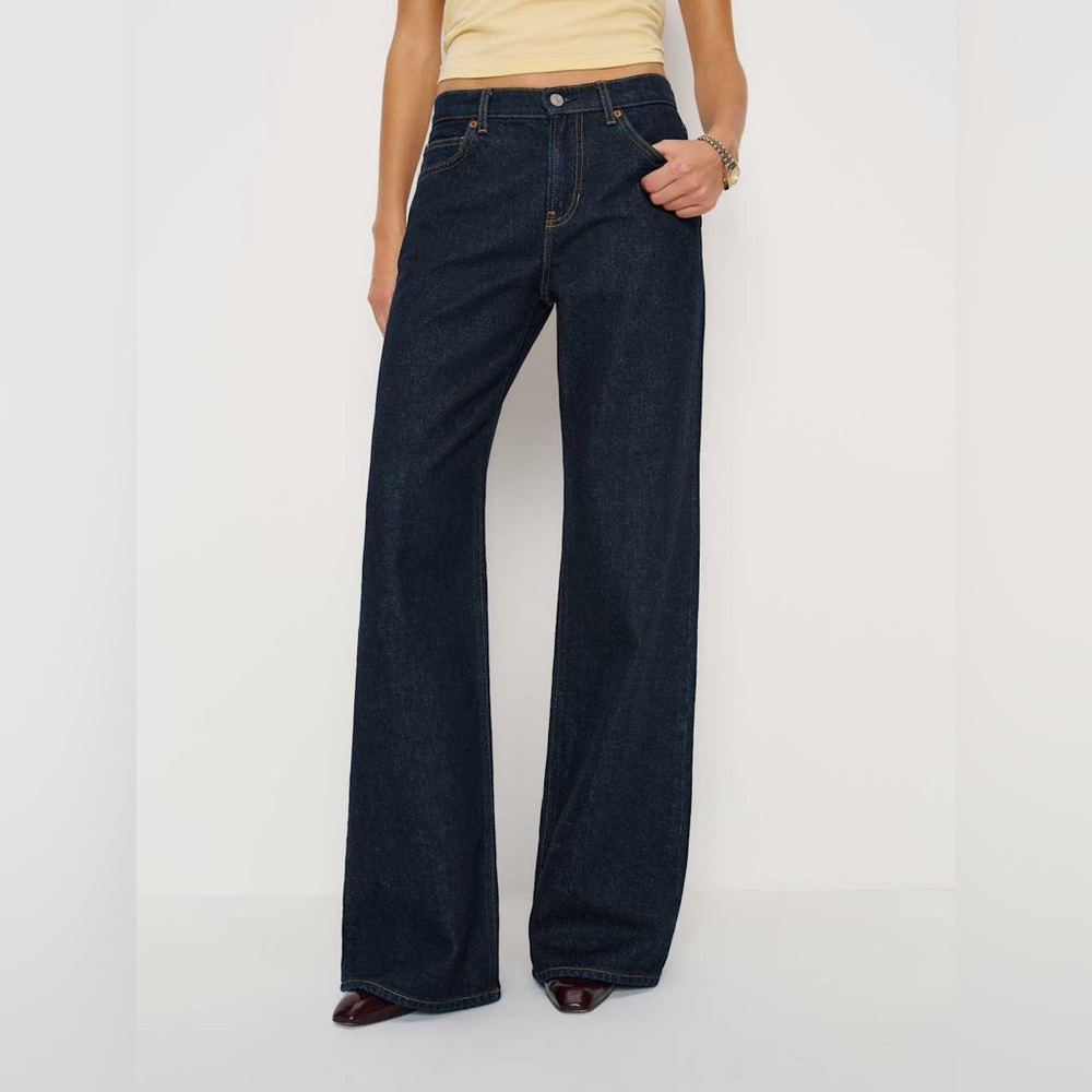 Reformation Cary low rise slouchy jeans in ondine - size 28 - Picture 2 of 8